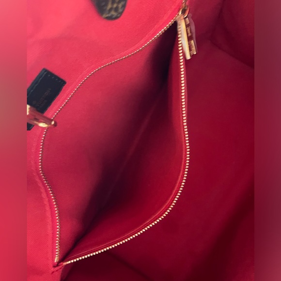 Authentic Louis Vuitton OnTheGo Reverse Canvas
Monogram GM - Picture 7 of 17